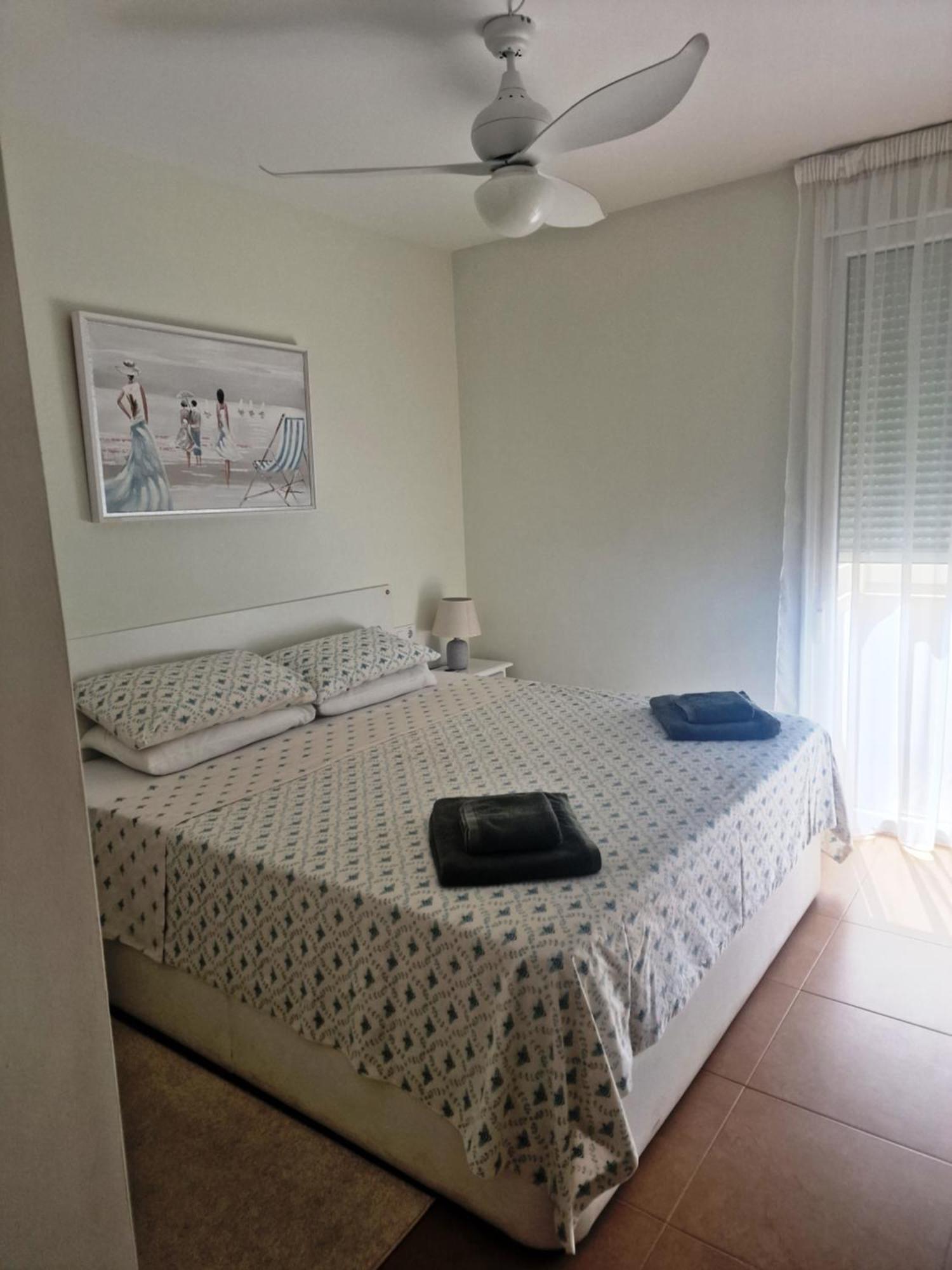 Immaculate 2-Bed Apartment In Pego Kültér fotó